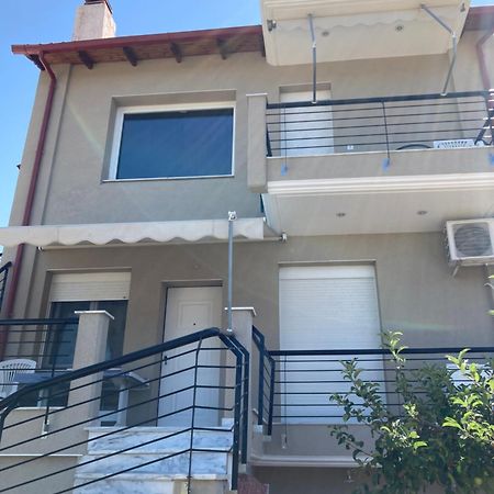 Vasilia Apartment Nea Iraklia Exterior photo